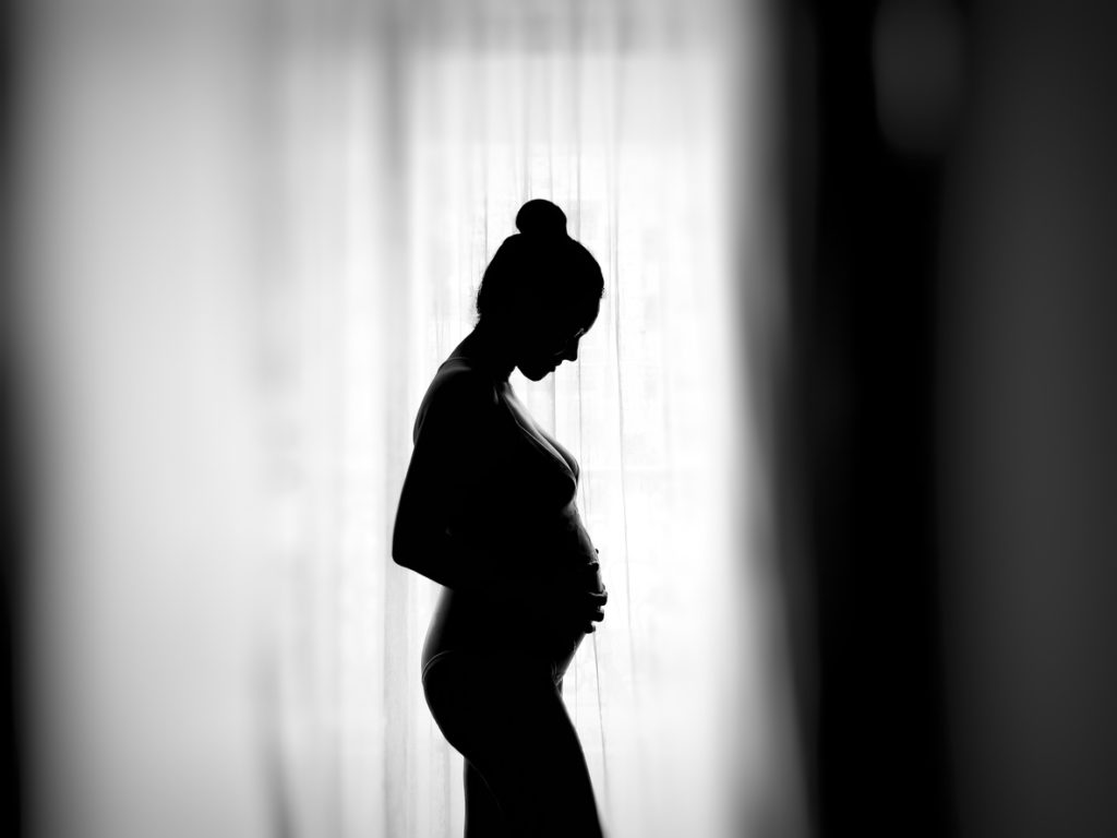 silhouette maternity photography