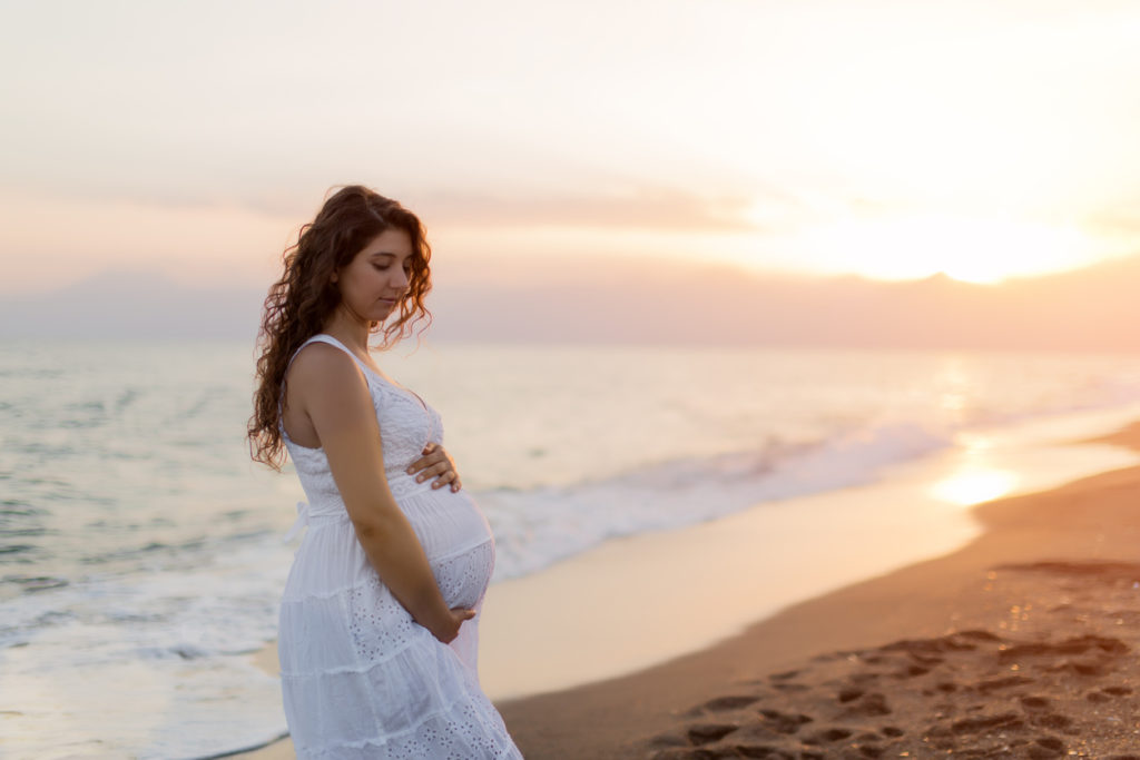 maternity photos on location