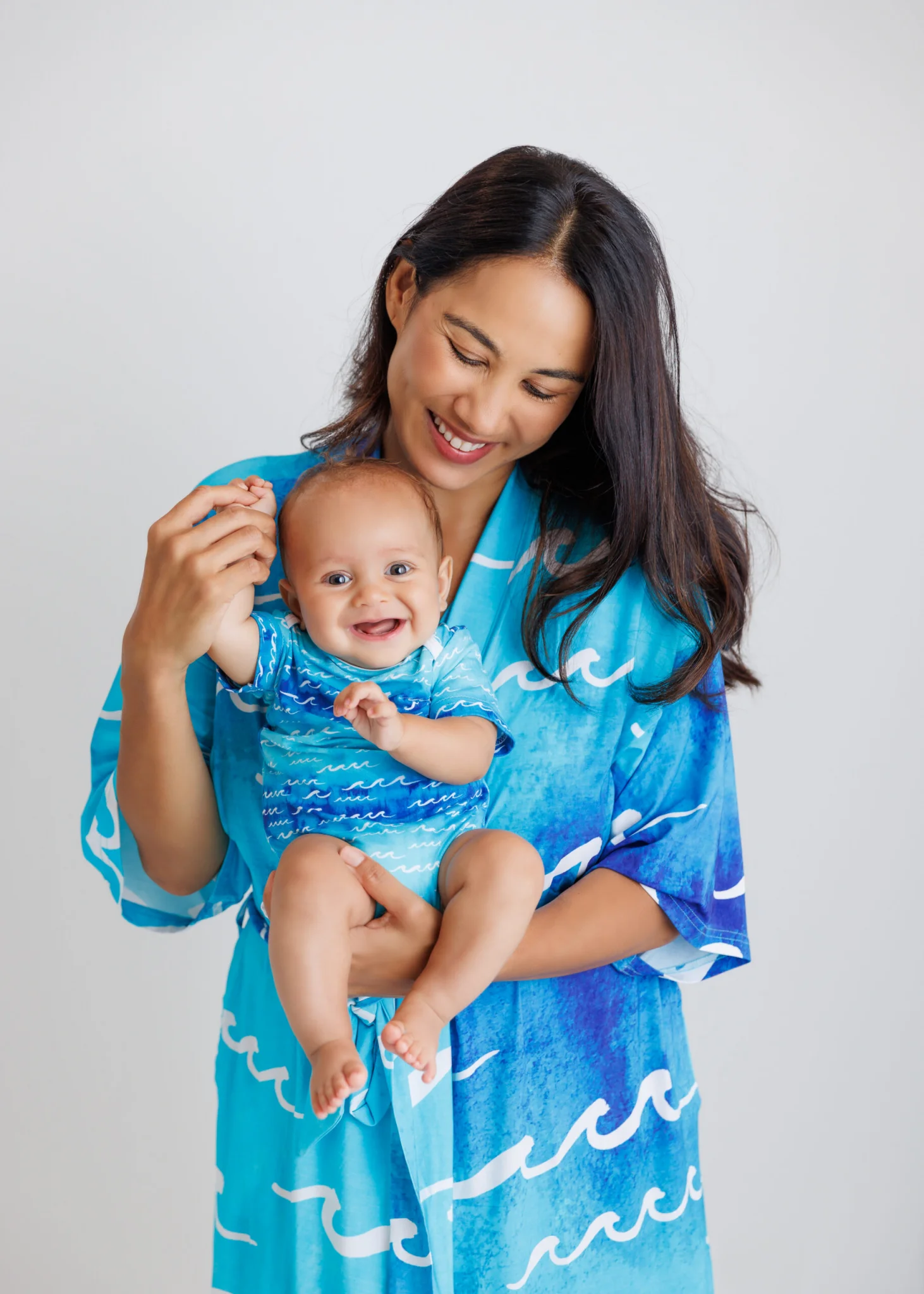 baby and mother studio image for cocomoonhawaii